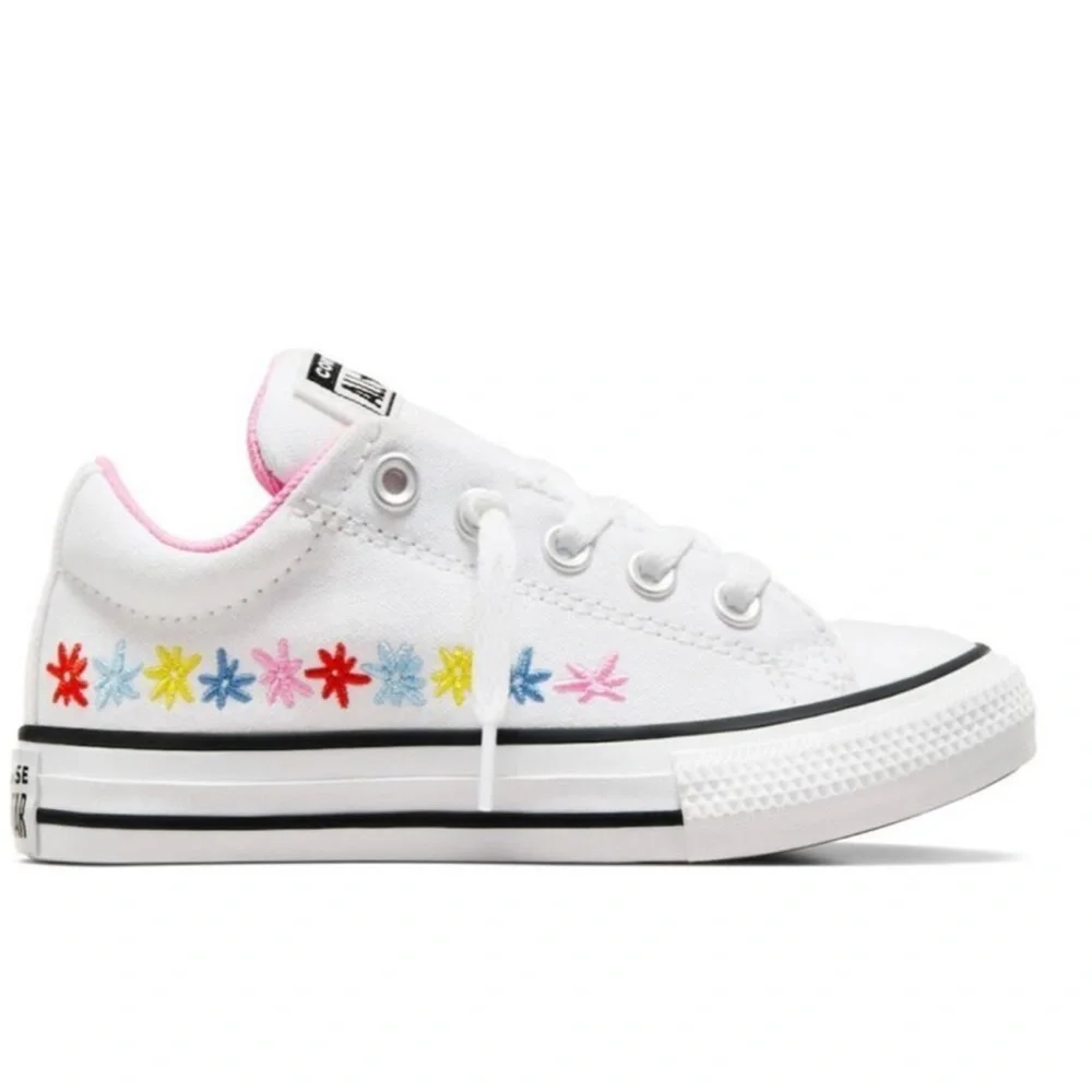 NEW Converse Girls White Chuck Taylor All Star Embroidered Flower Sneakers 1